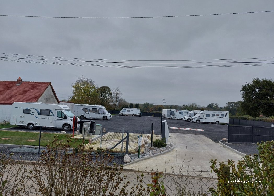 Aire de camping car de Tours-en-vimeu — foto 5