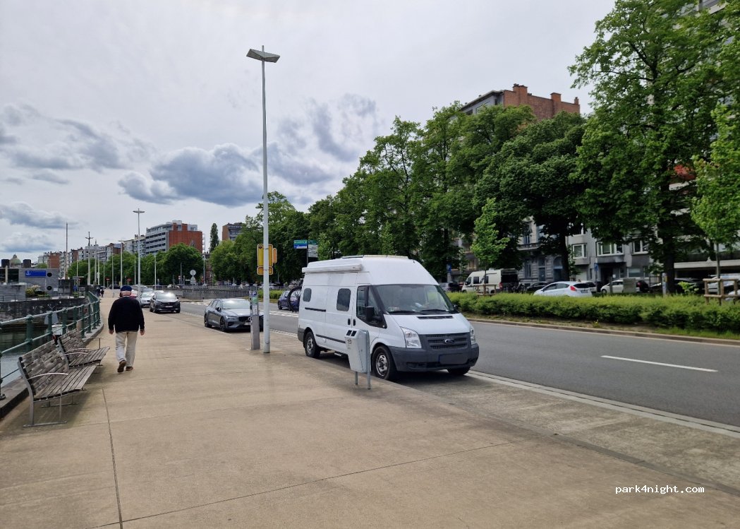 (4000) Liège - 9 Boulevard Frère - Orban — foto