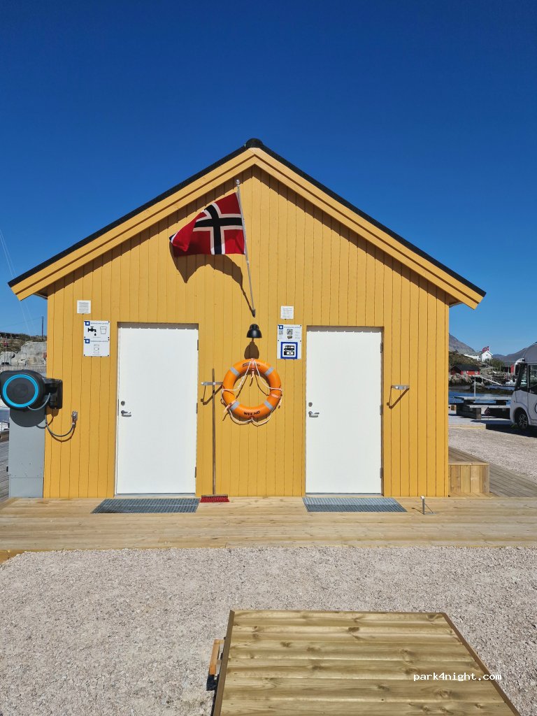 Reineholmen Lofoten Bobilcamp — foto 2
