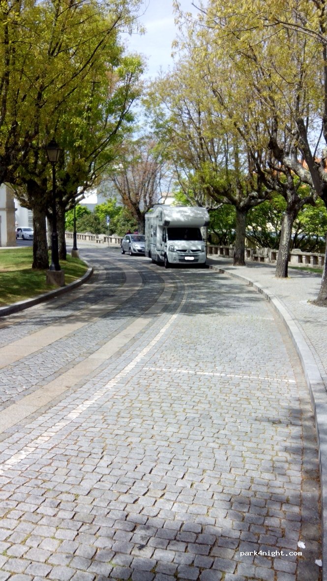 (6270) Seia - 33 Rua da Esplanada dos Combatentes da Grande Guerra — foto
