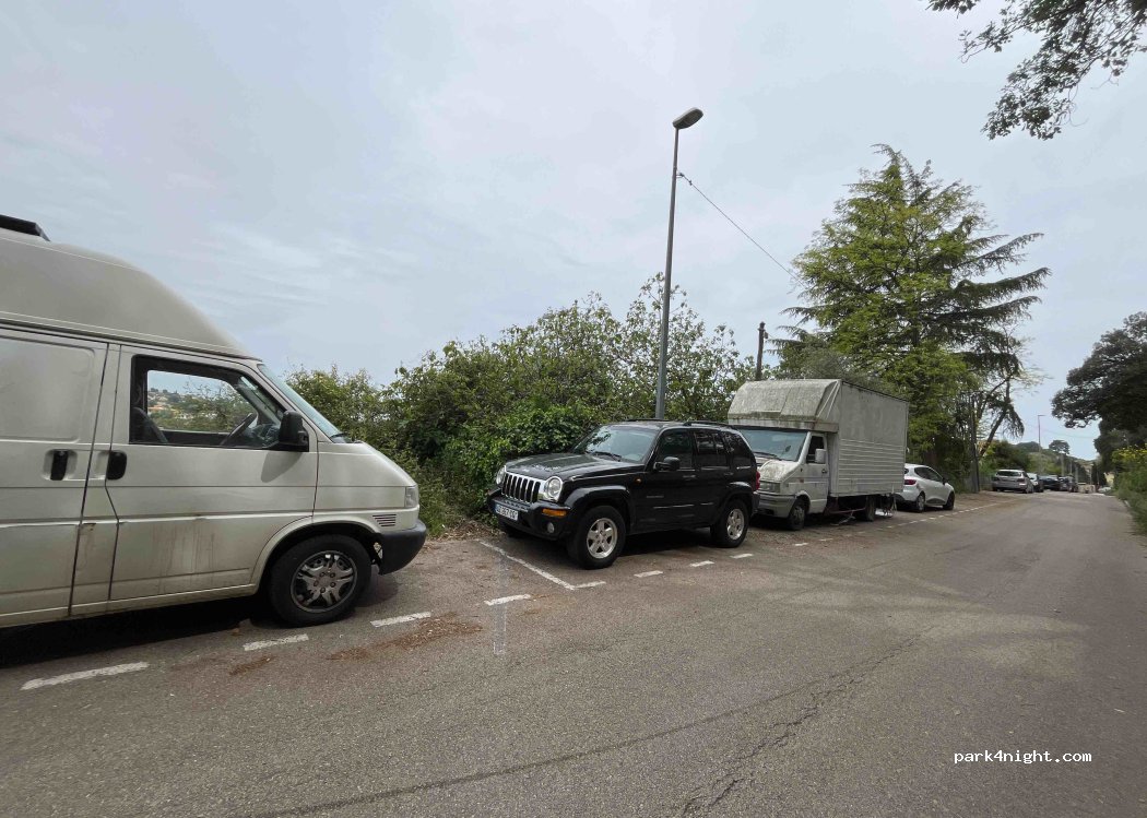 (06800) Cagnes-sur-Mer - 30 Avenue de la Colle — foto