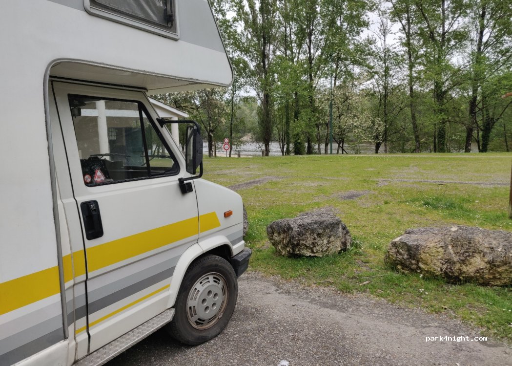 (33920) Saint-Christoly-de-Blaye - 634 Moulin Blanc — foto