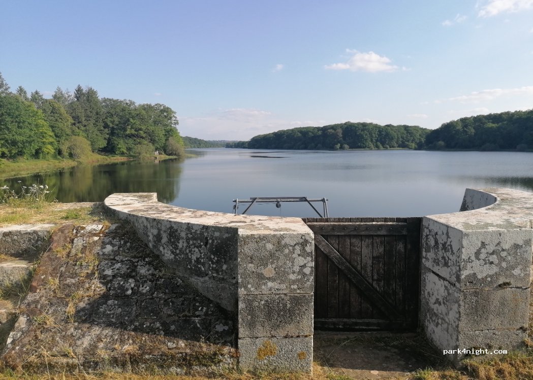 (03360) Isle-et-Bardais - Rond du pêcheur — foto 4