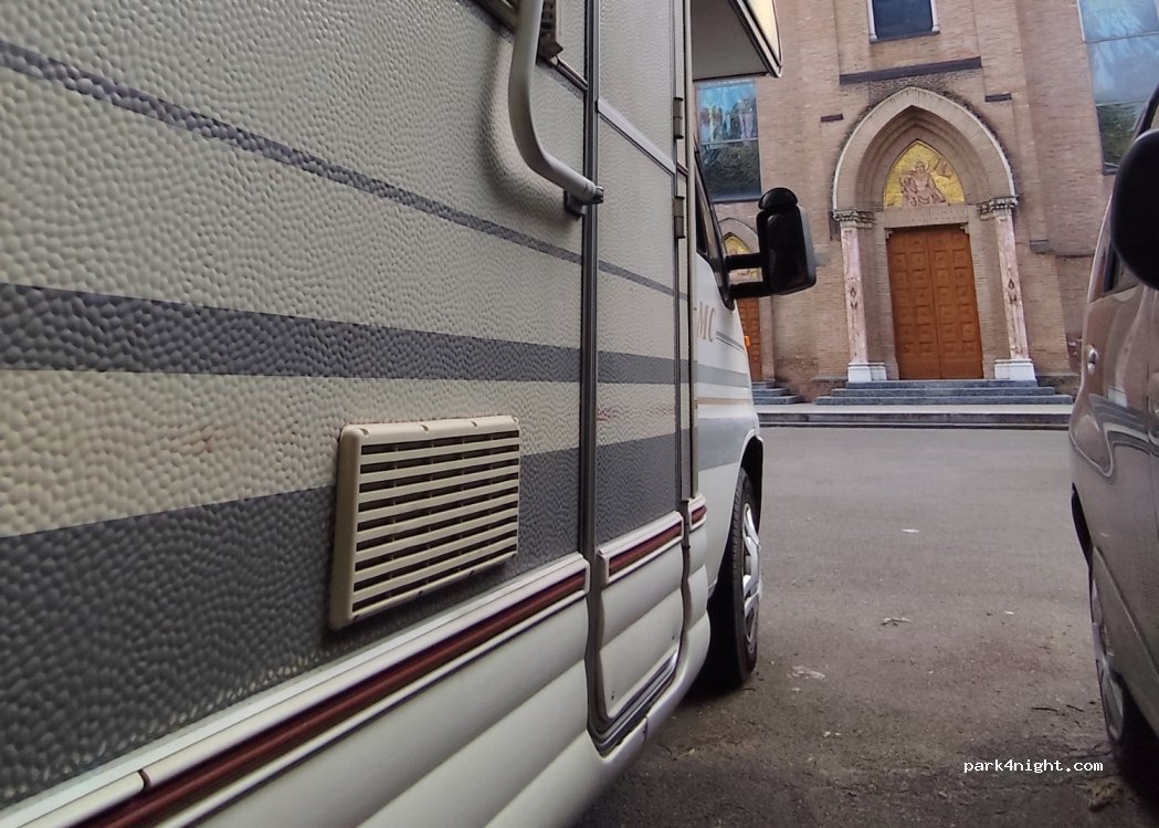 (41124) Modena - 4 Viale Lodovico Antonio Muratori — foto 4