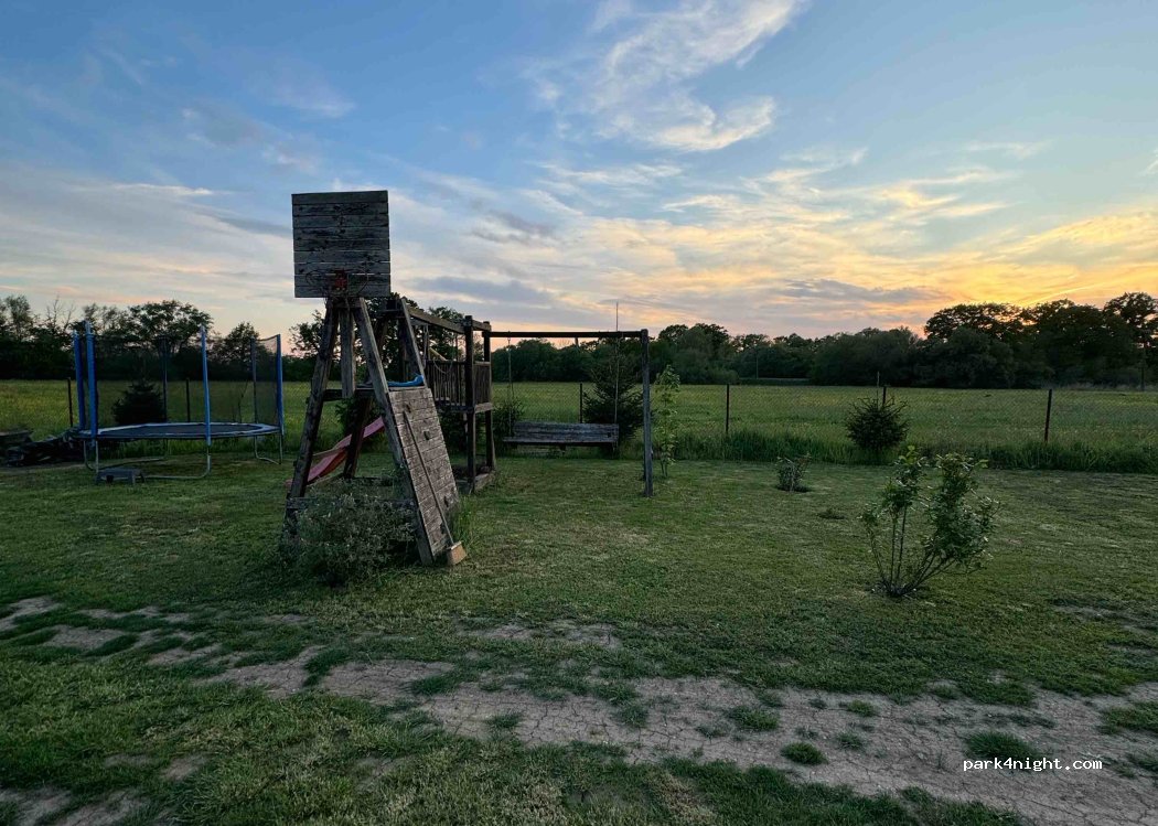 (533 52) Staré Hradiště - — foto