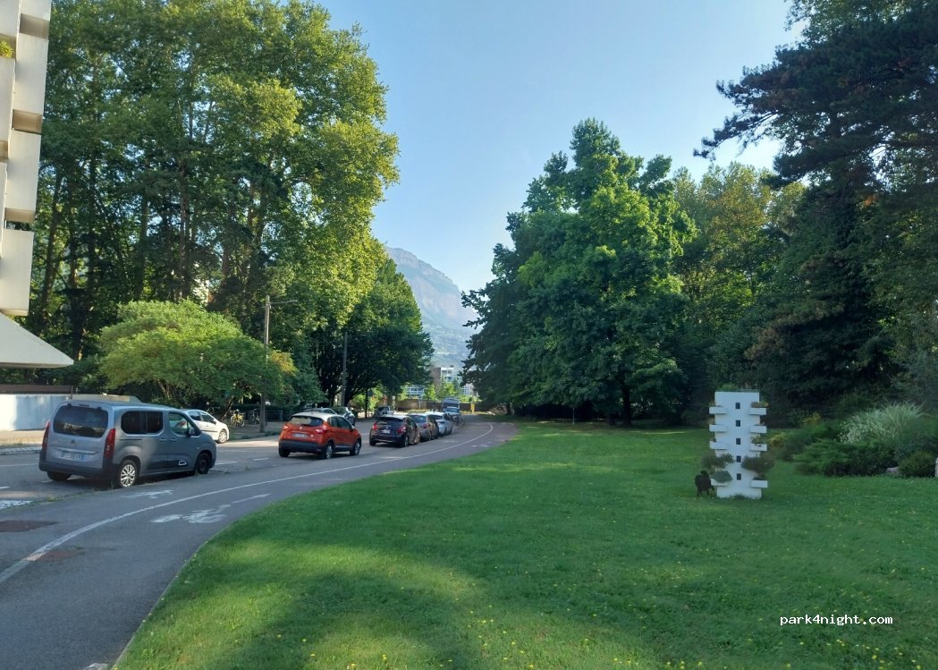 (38000) Grenoble - 41 Avenue Maréchal Randon — foto 4