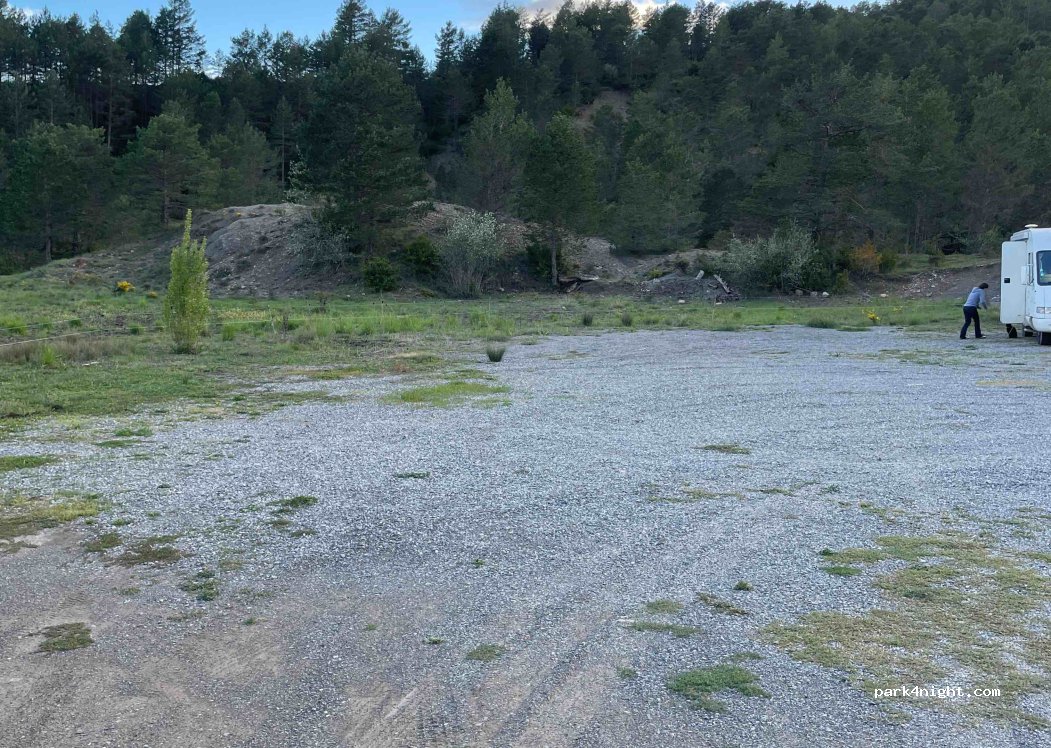 (22371) Lacort - Unnamed Road — foto