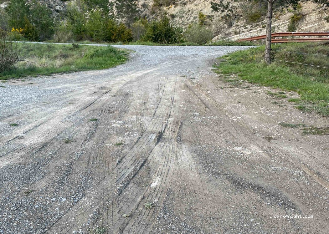 (22371) Lacort - Unnamed Road — foto 2