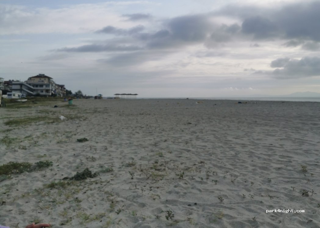 (601 00) Olimpiaki Akti - Unnamed Road — foto