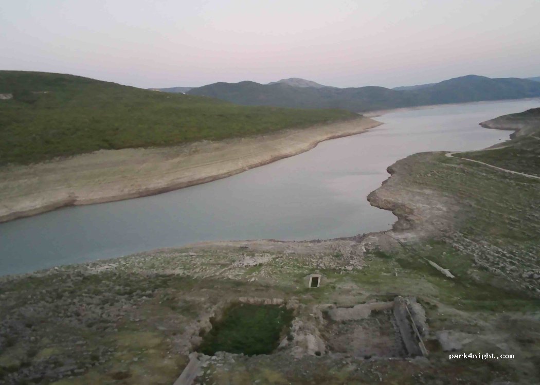 (89230) Bileća - Unnamed Road — foto 4