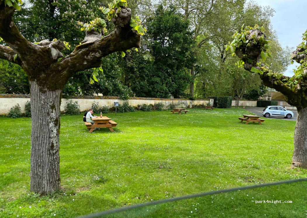 (36500) Argy - 11 Place de la Mairie — foto