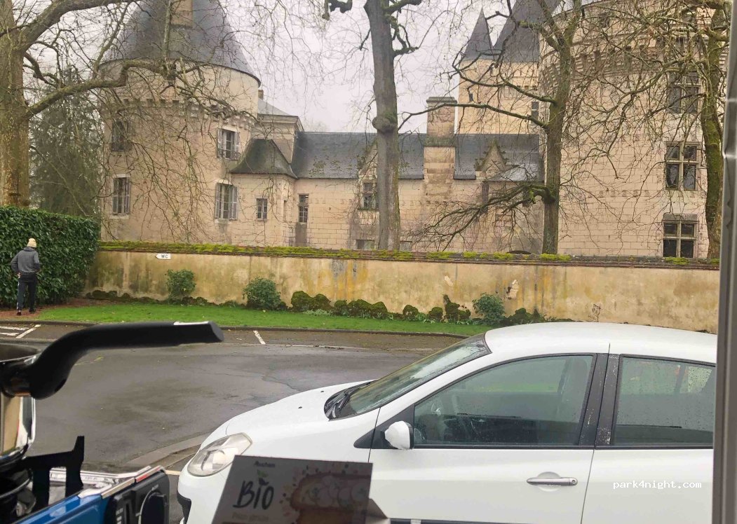 (36500) Argy - 11 Place de la Mairie — foto 2