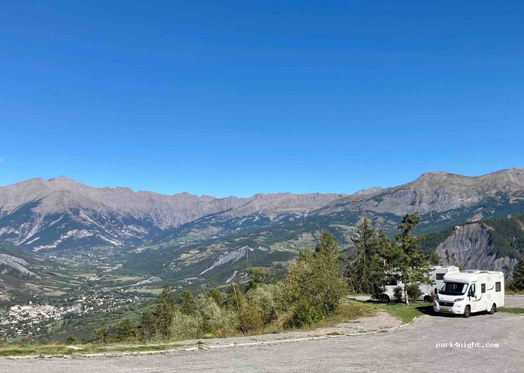 (04400) Uvernet-Fours - Pra Loup — foto 3