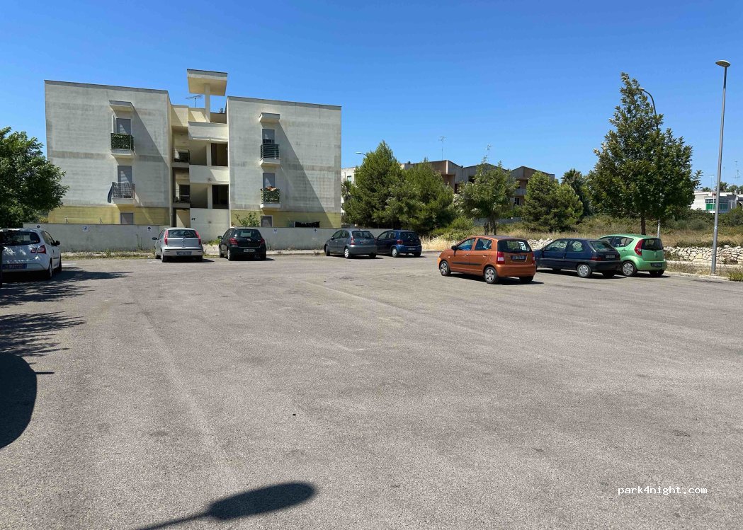 (73100) Lecce - Via dei Ferrari — foto 2