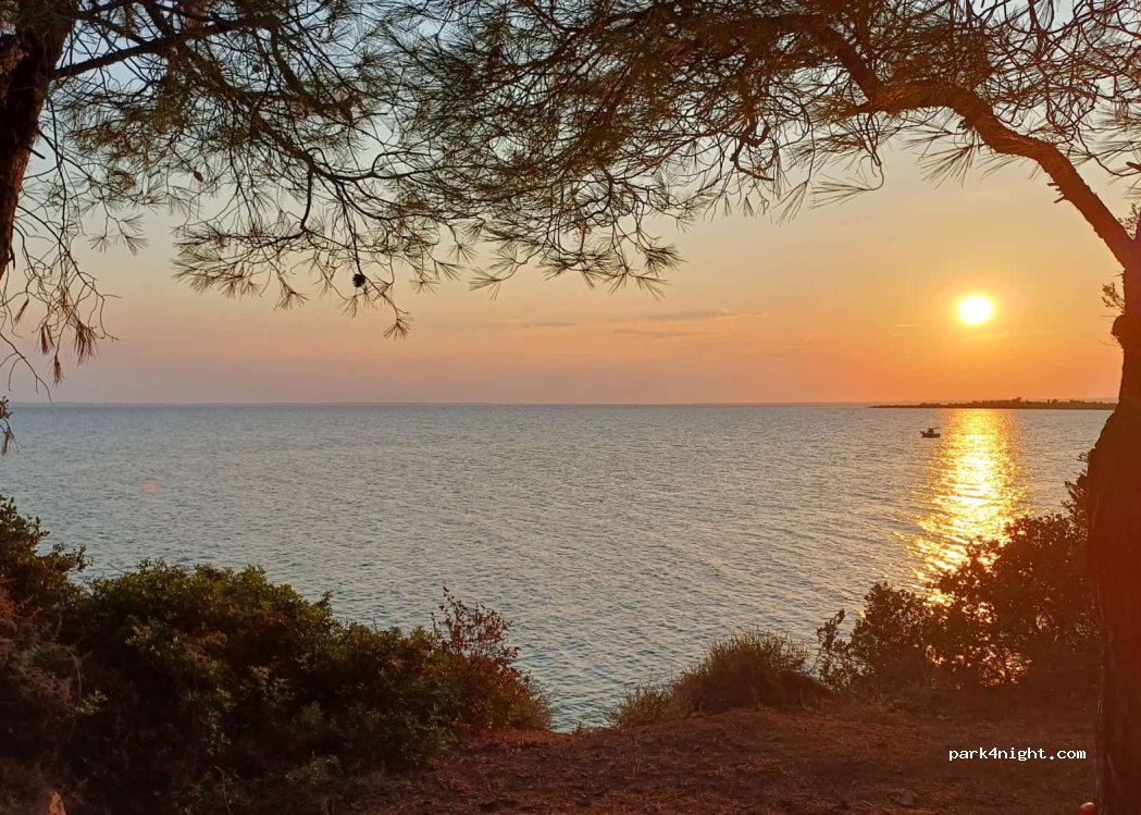 (630 71) Paralia Vatopediou - — foto 4
