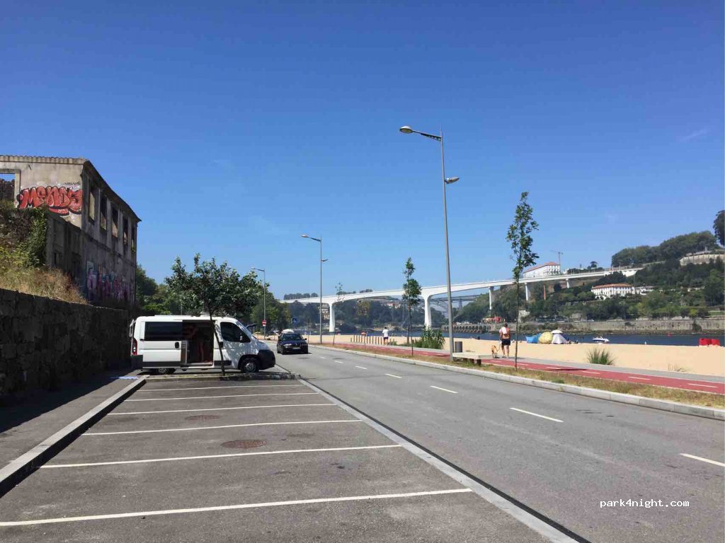(4430) Oliveira do Douro - 340 Alameda Areinho — foto