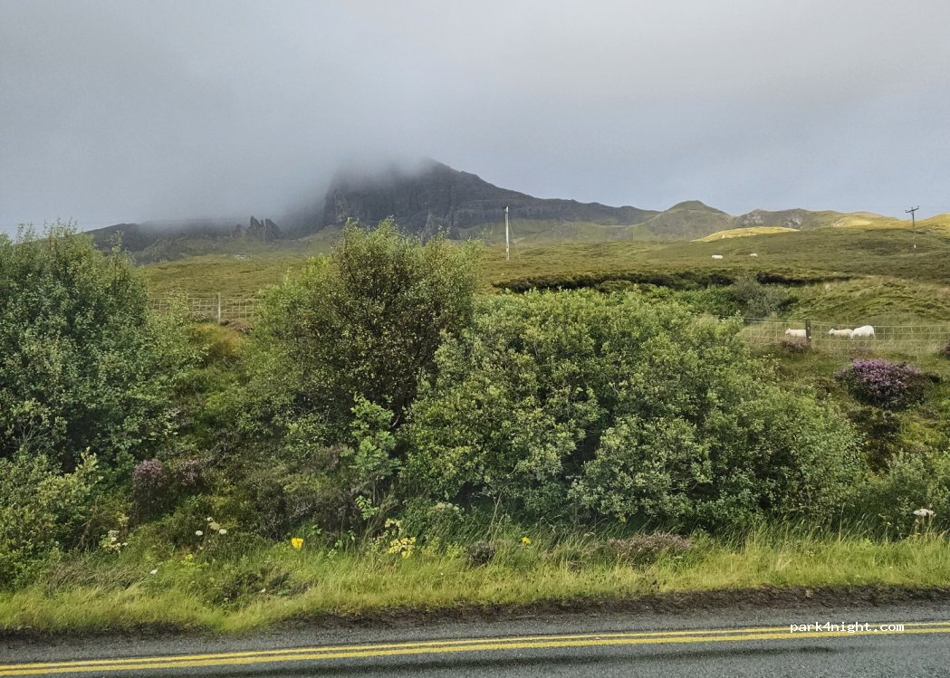 (IV51 9HX) Portree - A855 — foto 2