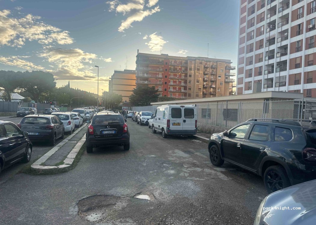 (70124) Bari - 4 Viale de Laurentis Luigi — foto