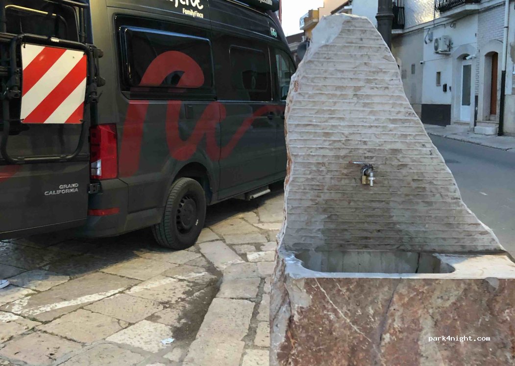 (71011) Apricena - 84 Via San Giacomo — foto