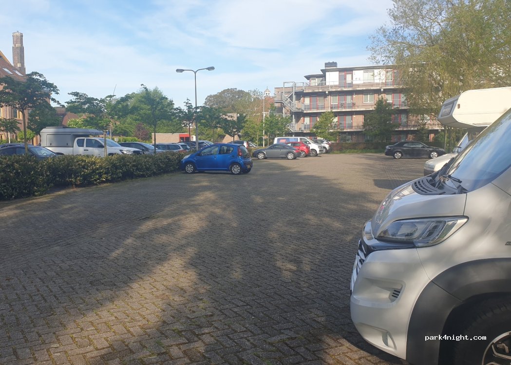 (2051 SM) Overveen - 13 Adriaan Stooplaan — foto 2