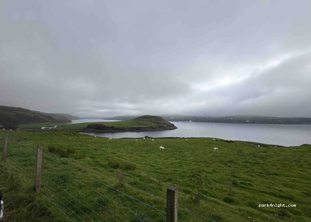 (IV56 8FX) Isle of Skye - A863 — foto 3