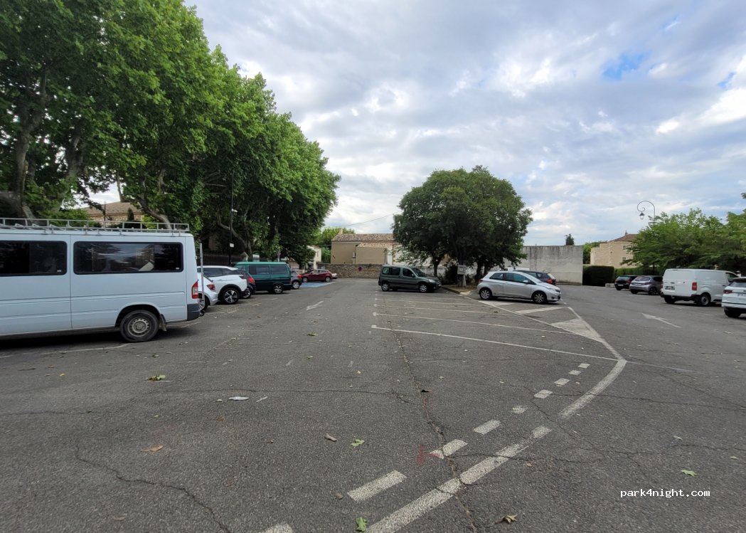 (13890) Mouriès - 53 Cours Paul Revoil — foto 2