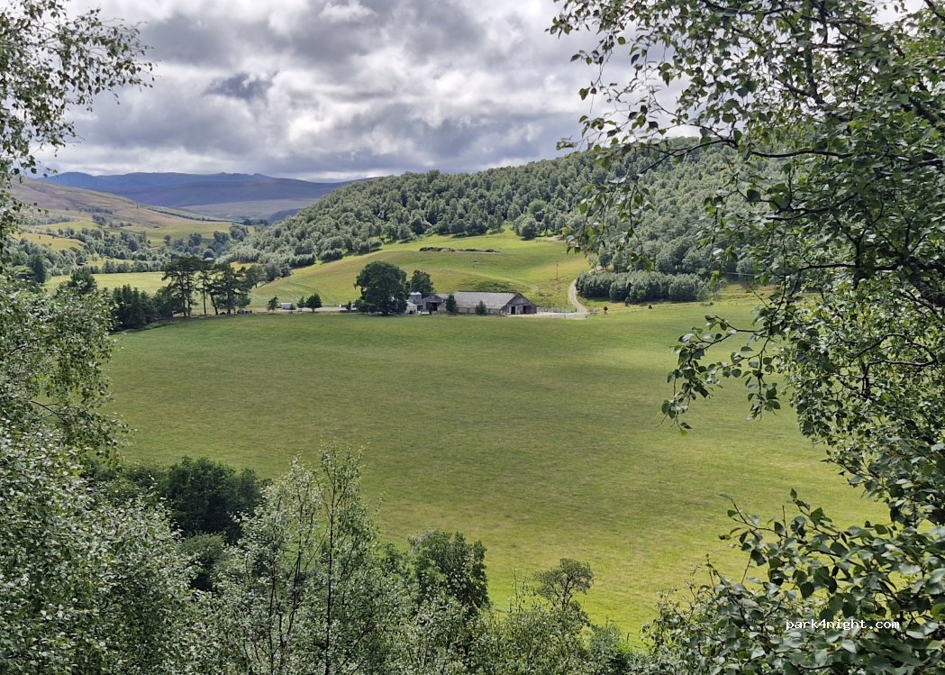 (AB37 9EX) Ballindalloch - Unnamed Road — foto