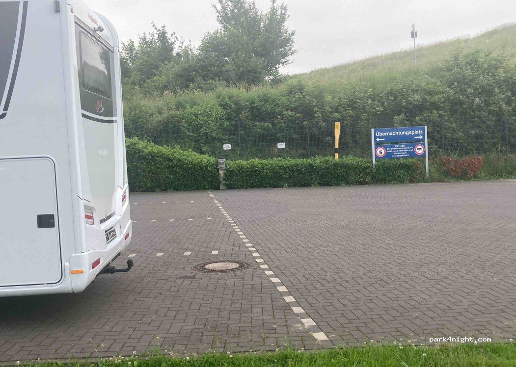 (44329) Dortmund - 8 Gneisenauallee — foto
