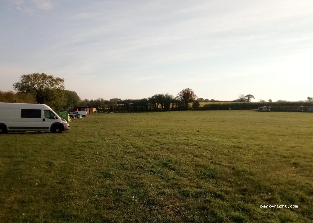 Barley Fields Camping — foto