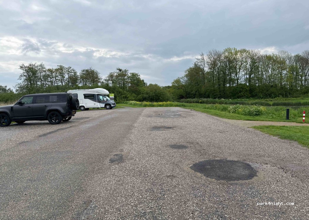 (1647 DR) Berkhout - 6 De Hulk — foto