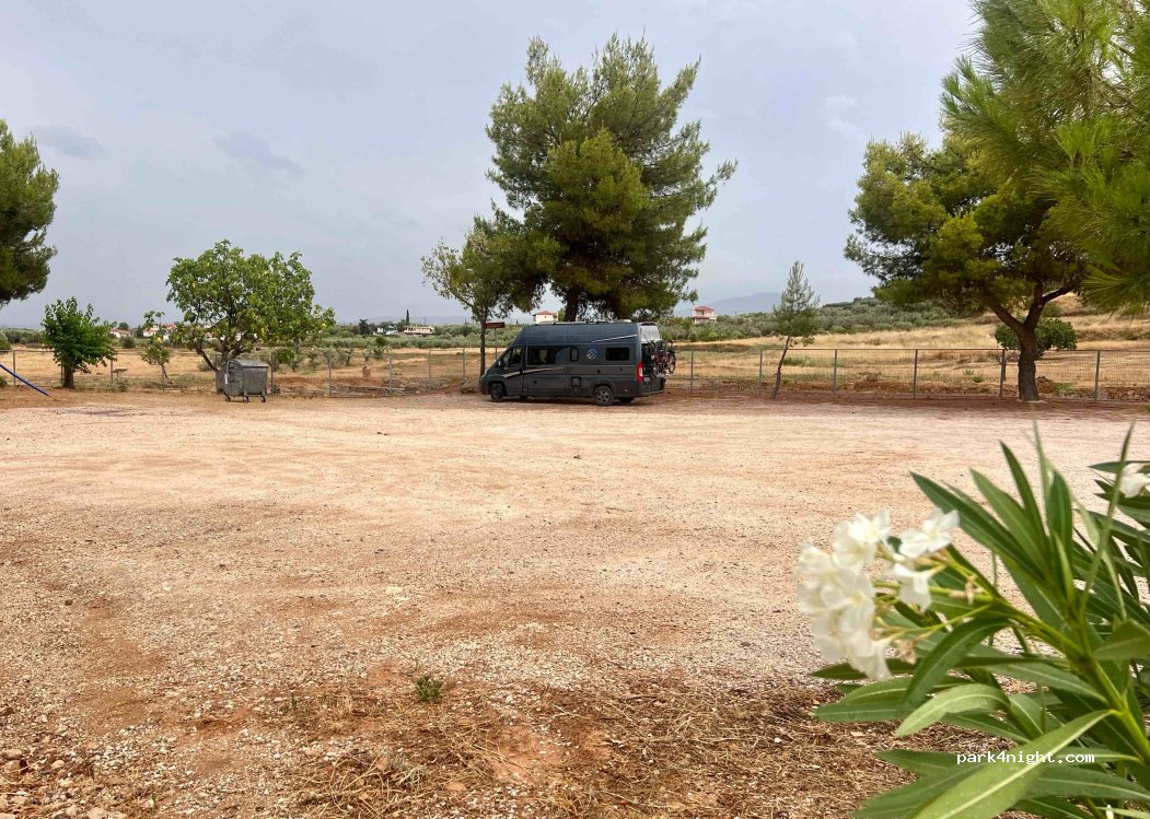 (202 00) Sikiona - Unnamed Road — foto 2