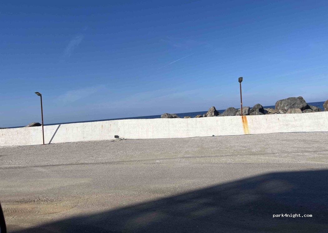 (740 52) Panormos in Rethymno - Unnamed Road — foto