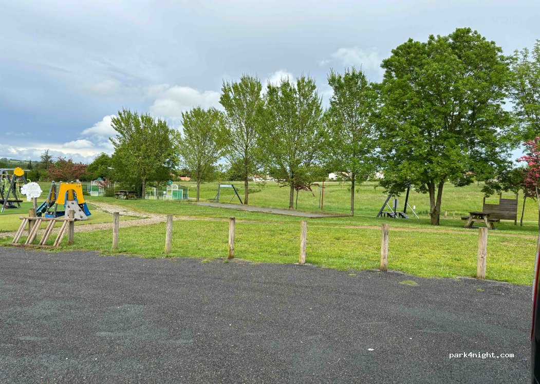 (79400) Saint-Martin-de-Saint-Maixent - 2 Rue de la Croix Viaud — foto