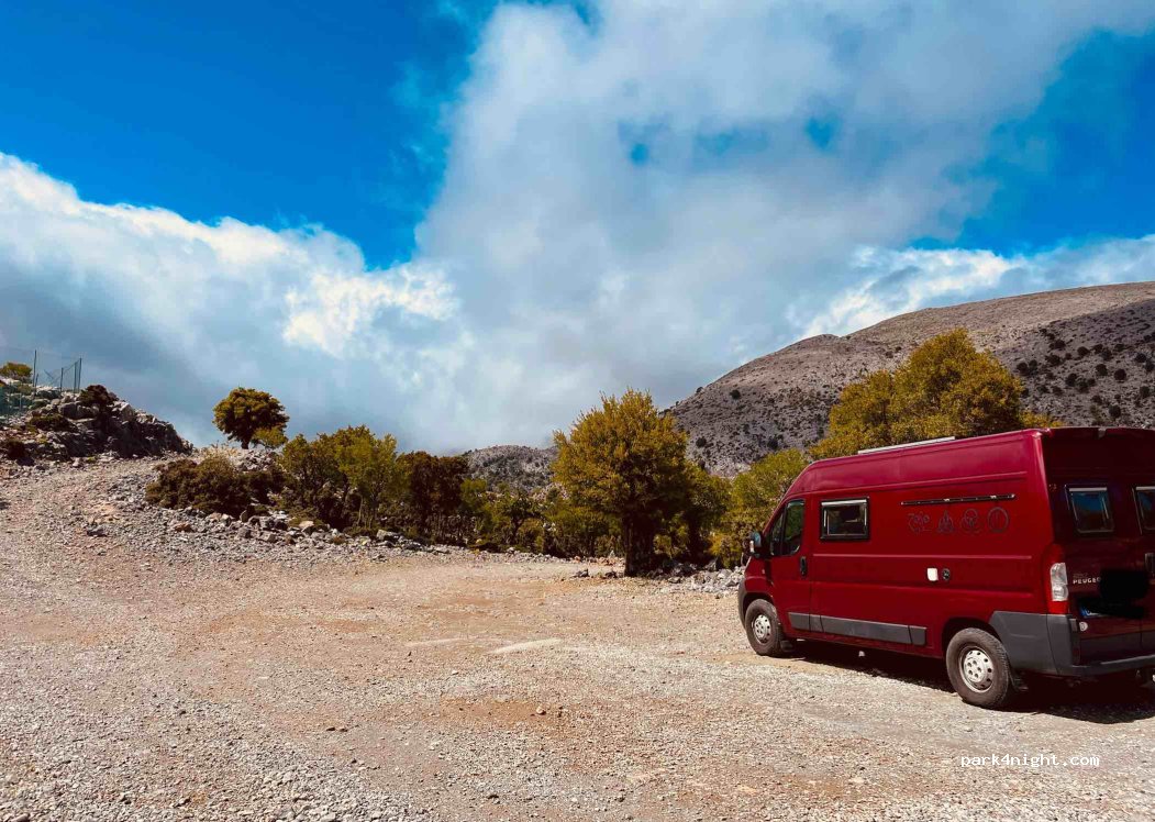 (700 03) Rouvas - Unnamed Road — foto 4