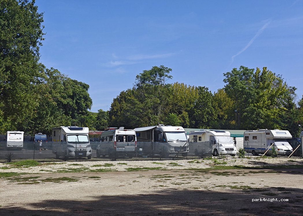 Camper Stop Area — foto 5