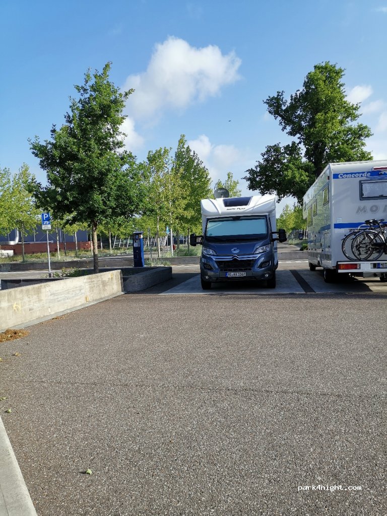 Camperplaats Diekmanstadion — foto 3
