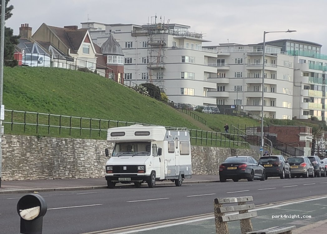 (SS0 8FE) Southend-on-Sea - 6 Western Esplanade — foto