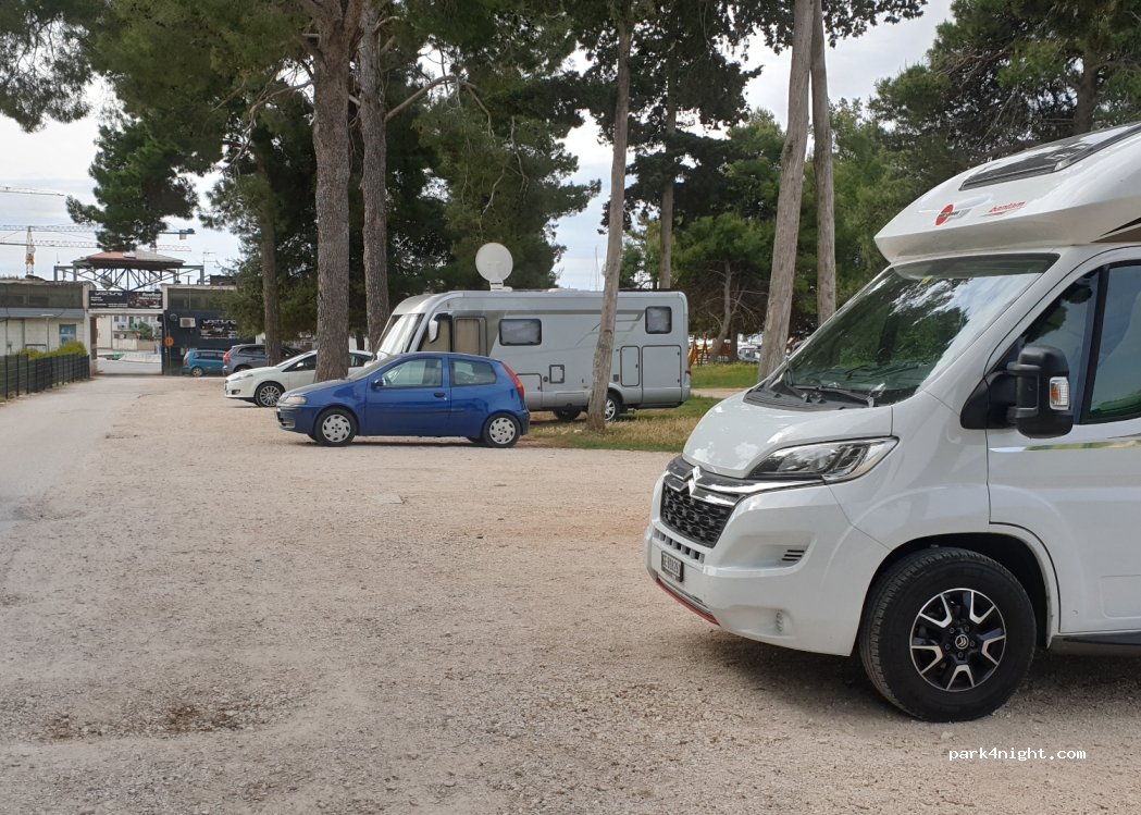 (23000) Zadar - 1c Obala kneza Domagoja — foto
