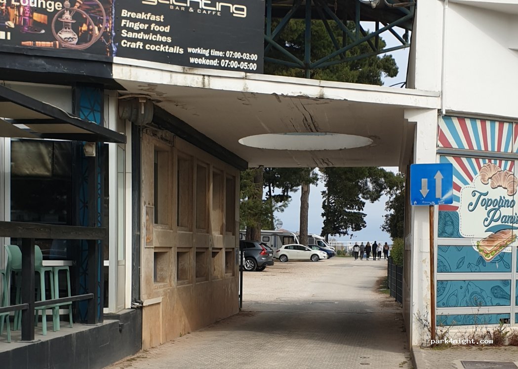 (23000) Zadar - 1c Obala kneza Domagoja — foto 2
