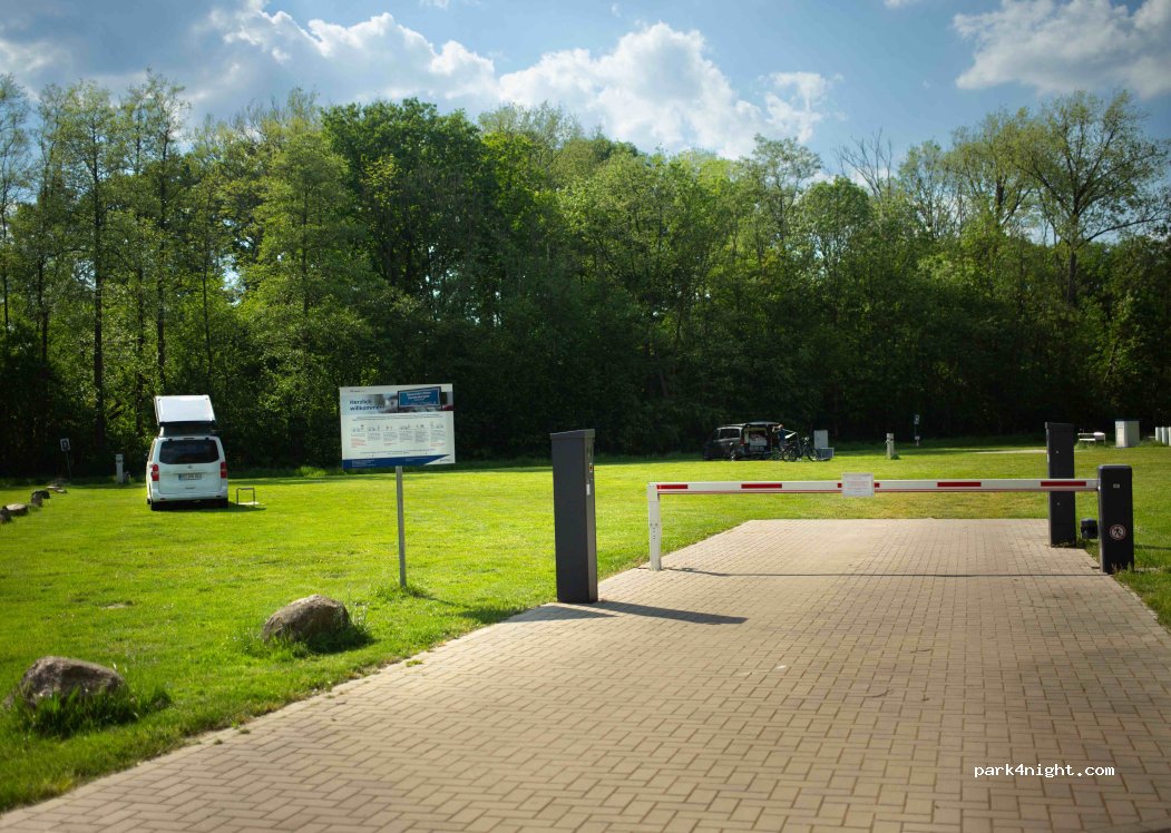 Reisemobil - Wiese Hartensbergsee — foto 2