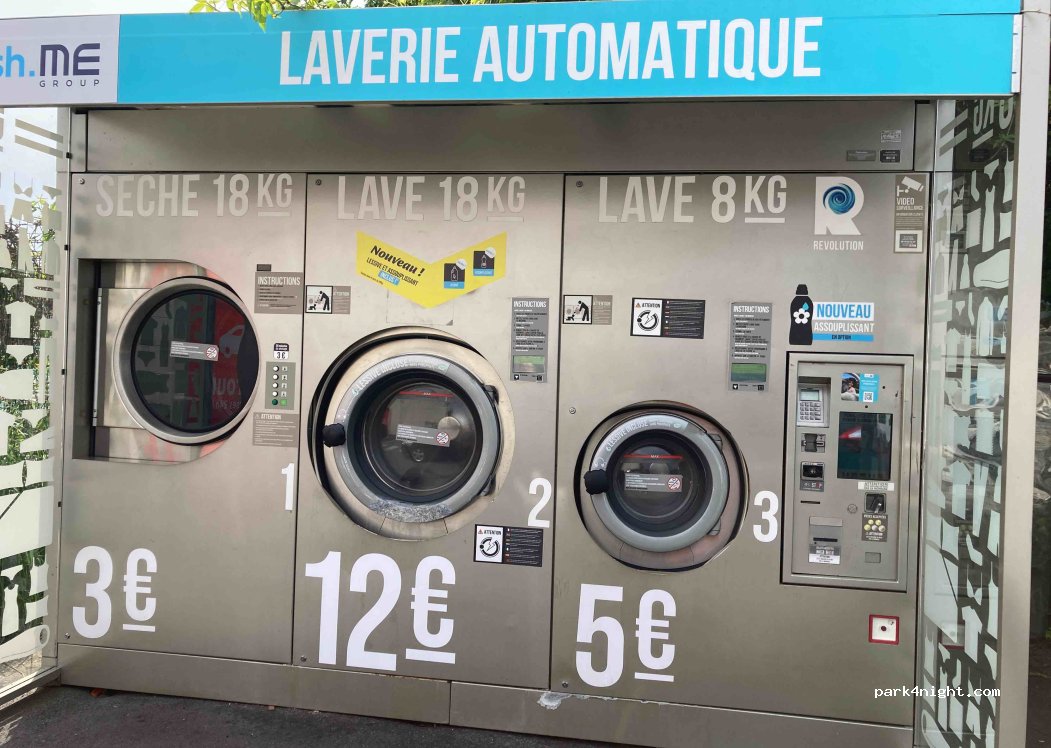 (59650) Villeneuve-d'Ascq - 10 Place de la République — foto
