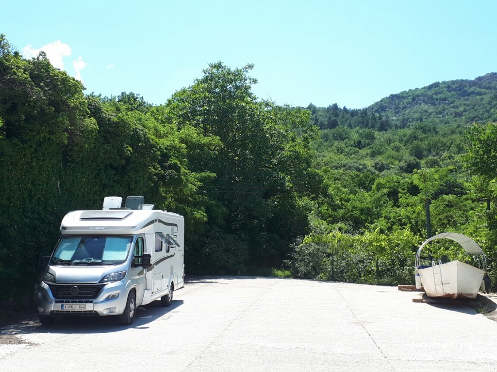 () Godinje - P16 — foto