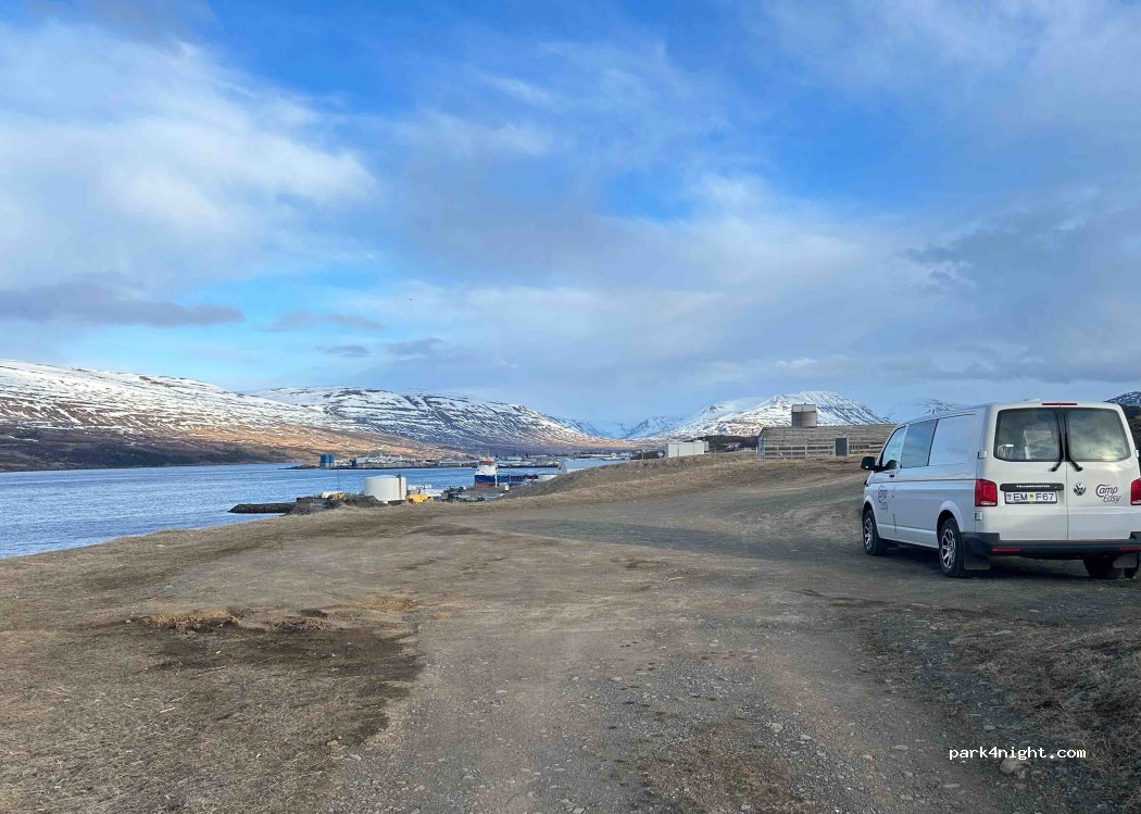 (603) Akureyri - Unnamed road — foto