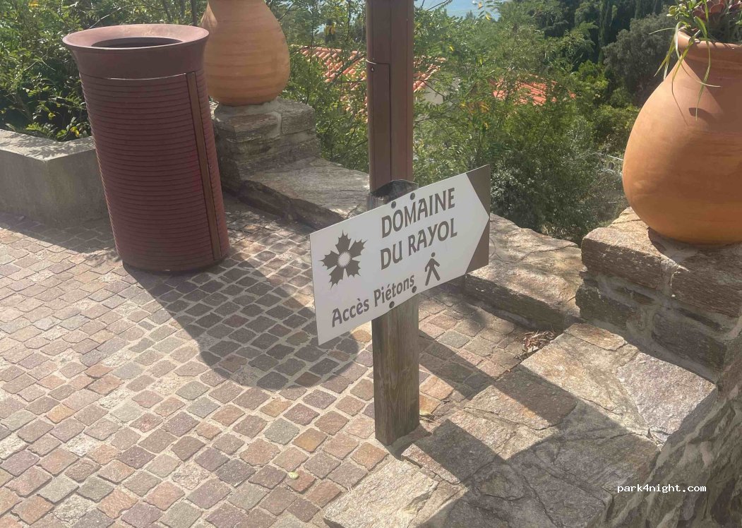 (83820) Rayol-Canadel-sur-Mer - 25 Avenue Etienne Gola — foto