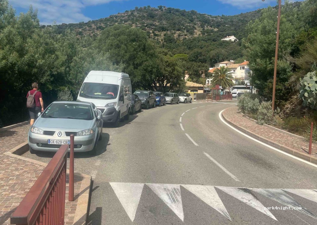 (83820) Rayol-Canadel-sur-Mer - 25 Avenue Etienne Gola — foto 2