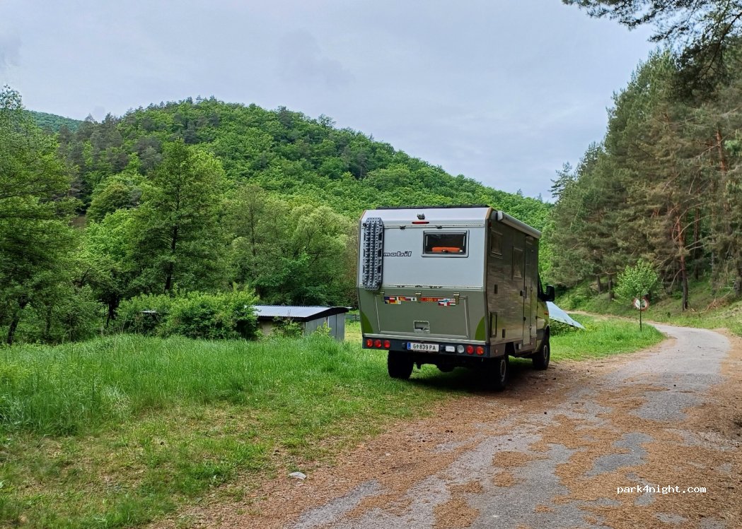 (956 41) Uhrovské Podhradie - — foto