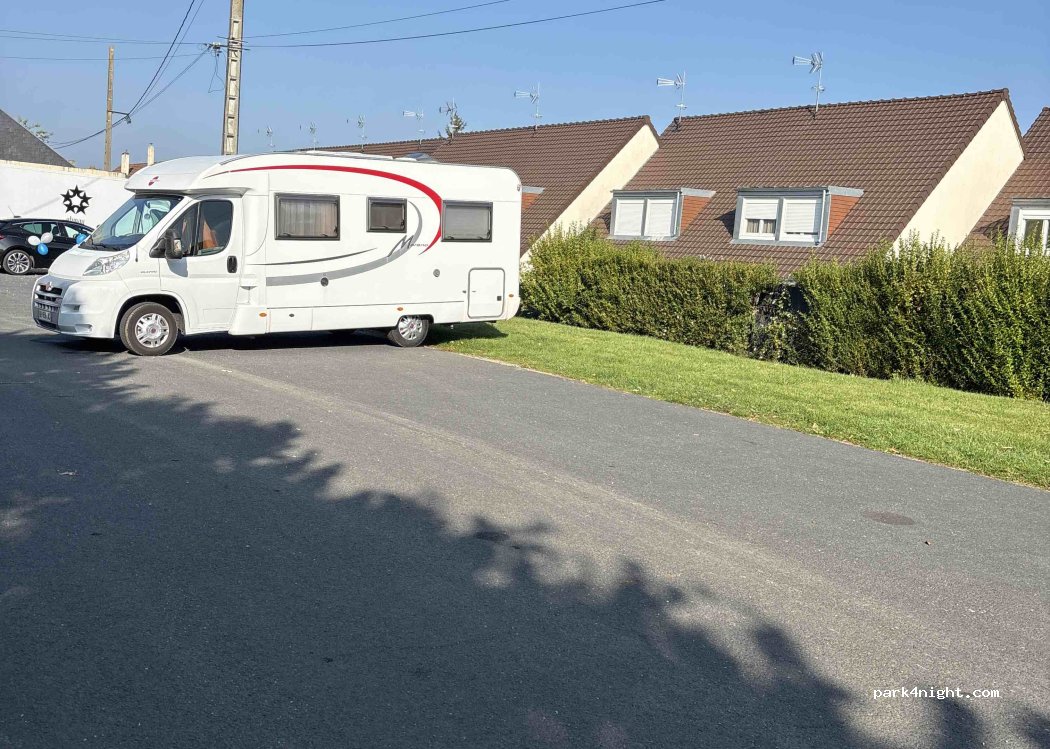 (14270) Mézidon Vallée d'Auge - 1 Avenue Georges Géhanne — foto 4