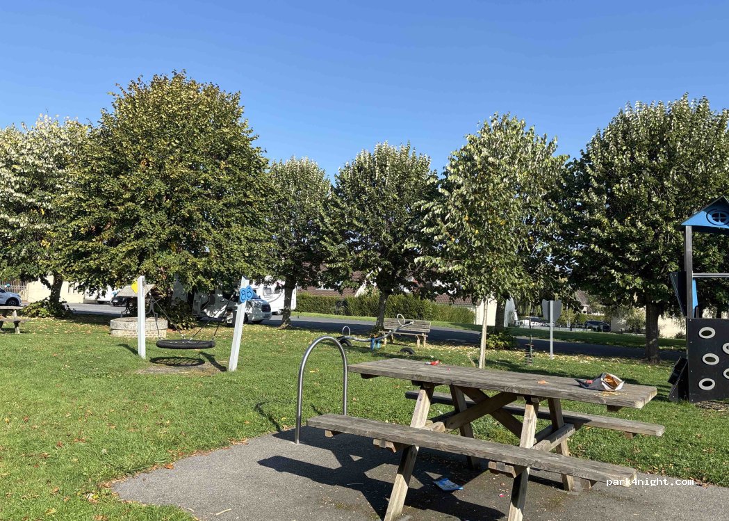 (14270) Mézidon Vallée d'Auge - 1 Avenue Georges Géhanne — foto 5