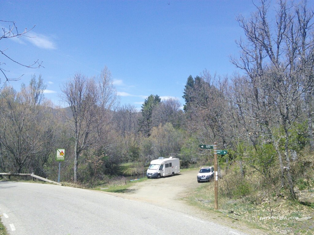 (19223) Majaelrayo - Unnamed Road — foto