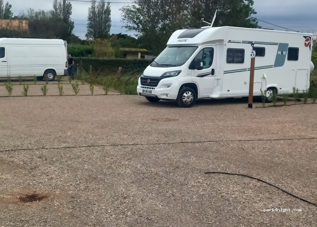 Aire de camping car les fées mer — foto 2